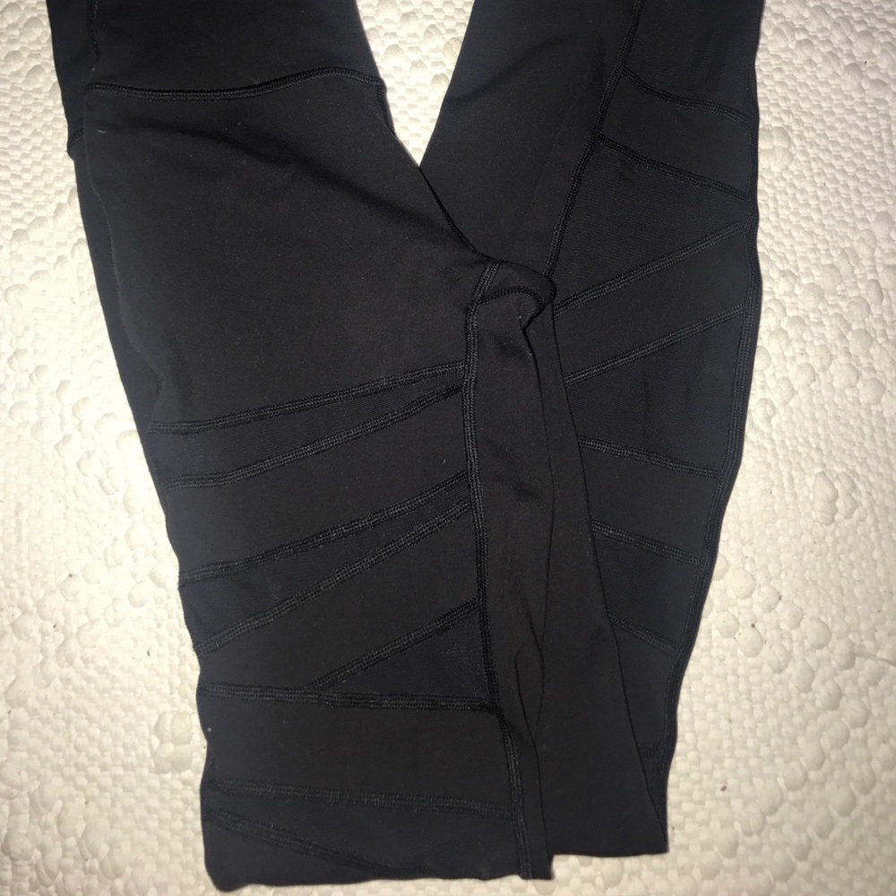 Very hard to find mesh lululemon leggings!